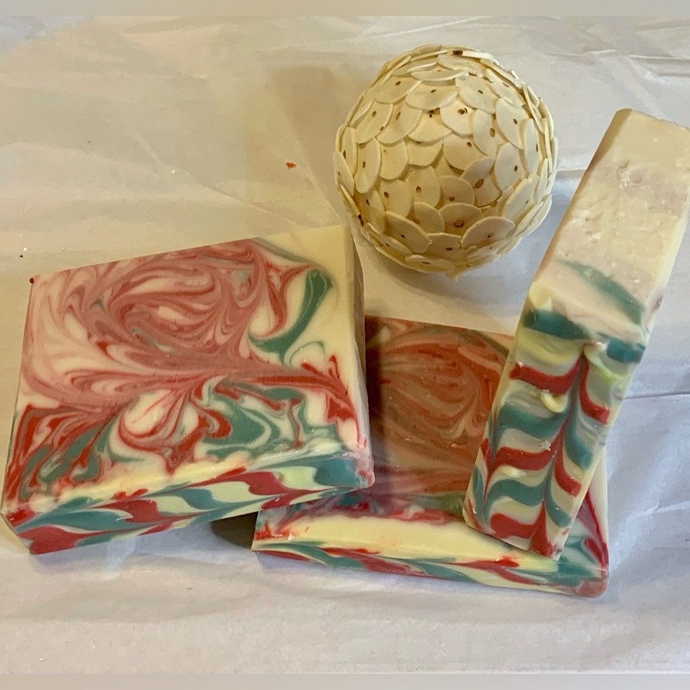 Hand Crafted Artisan Soap with Sweet Peppermint Scent for The Holidays - Picture 8 of 11